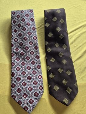 Wembley Burgundy Medallion & Brown Diamond Silk Ties